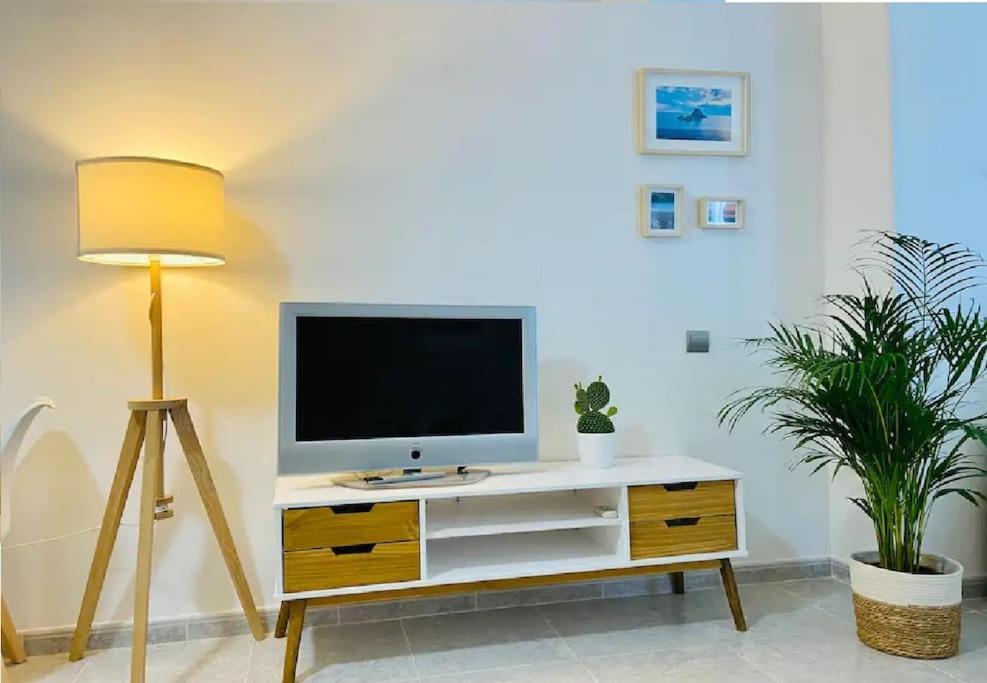 Alterhome Luminoso Estudio Con Piscina Y Maravillosas Vistas 托雷莫利诺斯 外观 照片